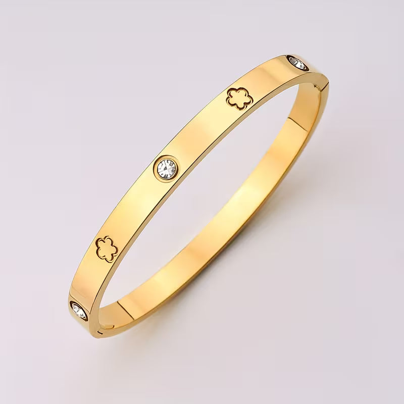 minimalist 18k Golden-plated Rhinestone-cut bracelet with open clasp