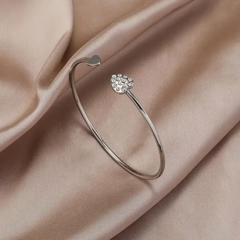 Elegant Silver-Tone Heart Charm Bracelet